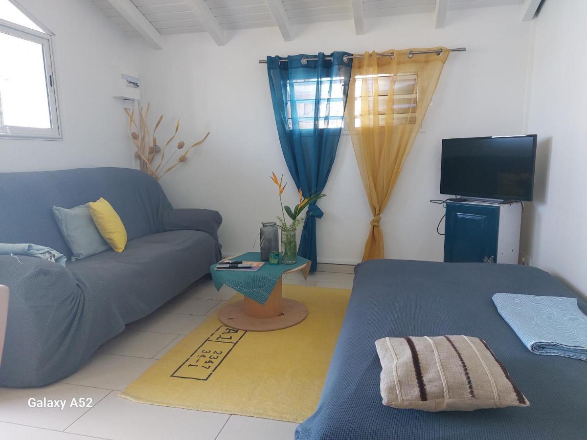 Haut De Villa Agreable Et Paisible Climatise, Wifi Anse-Bertrand Exteriér fotografie